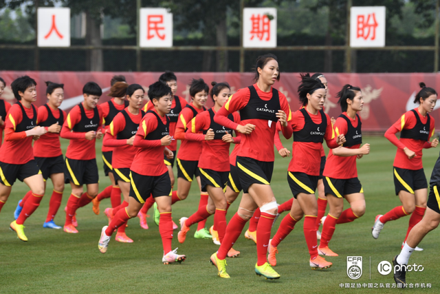 国足女队备战态势积极，目标明确
